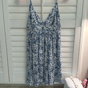 garage blue floral dress Anderson Maxi Dress, in Cottage Floral Blue, Size: XL | Show Me Your Mumu main image 1